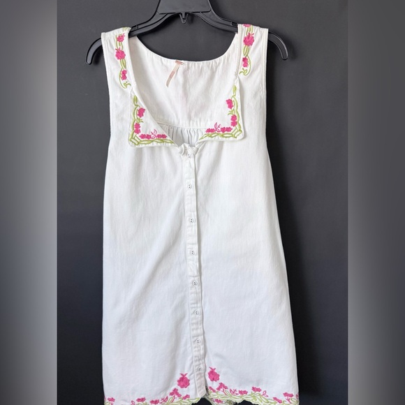Free People Dresses & Skirts - Free People tunic embroidered denim mini dress XL
